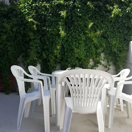 Pensiune Yraida's House