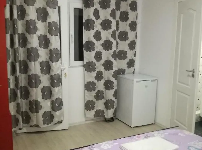 Yraida's House Pensiune